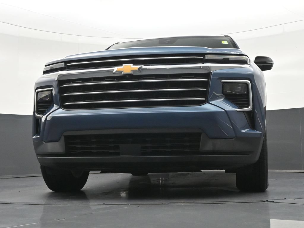 Used 2025 Chevrolet Traverse LT w/ Driver Confidence Package FWD image 36