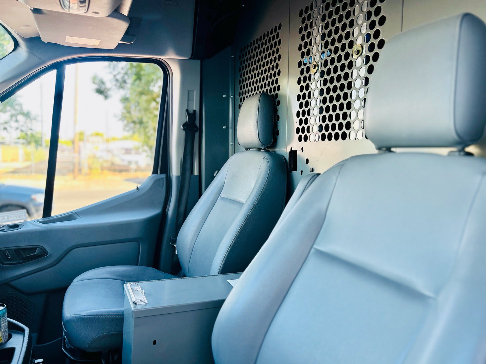Used 2017 Ford Transit 250 148 Medium Roof RWD image 10