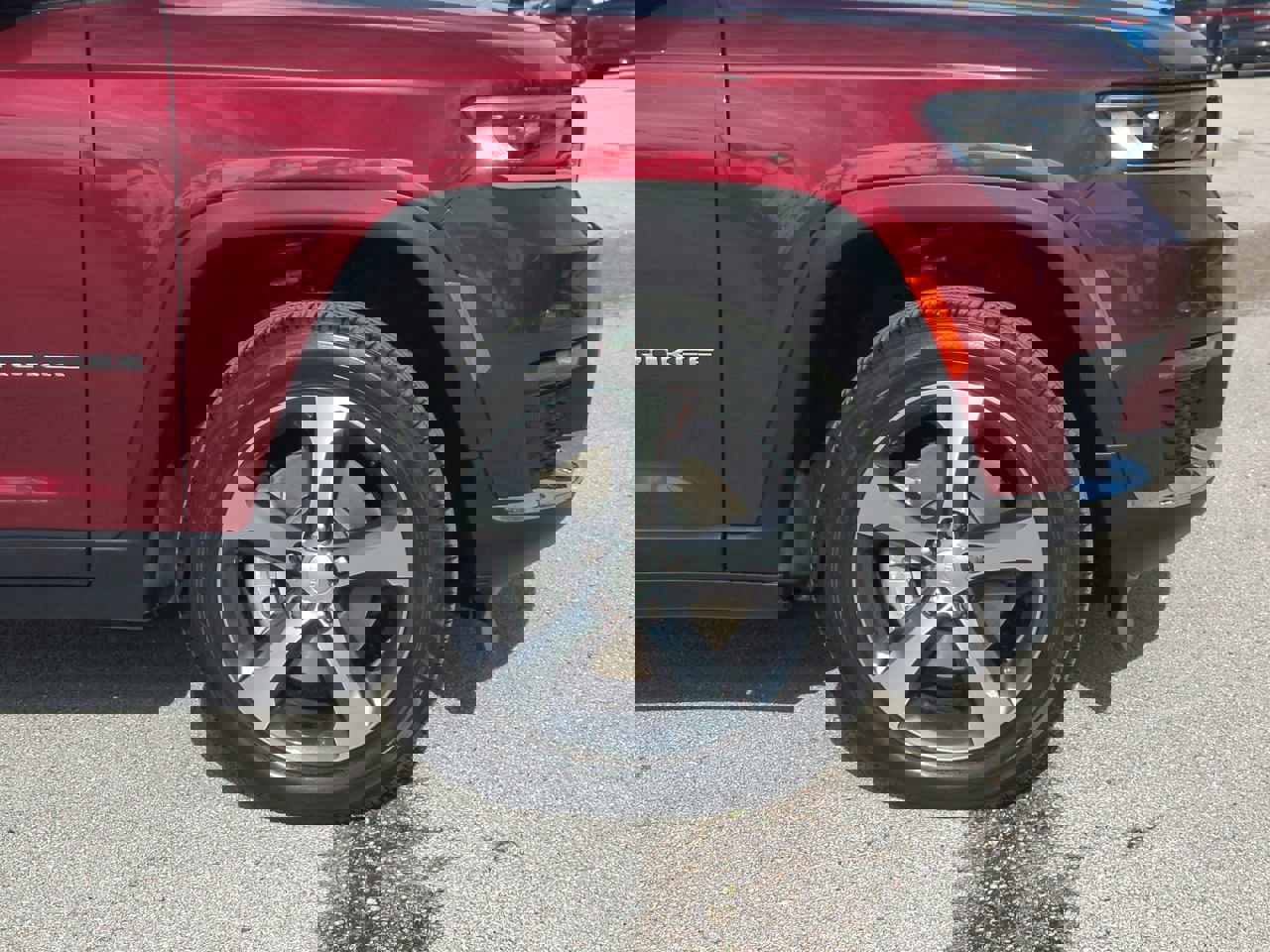 Used 2025 Jeep Grand Cherokee L Limited image 10