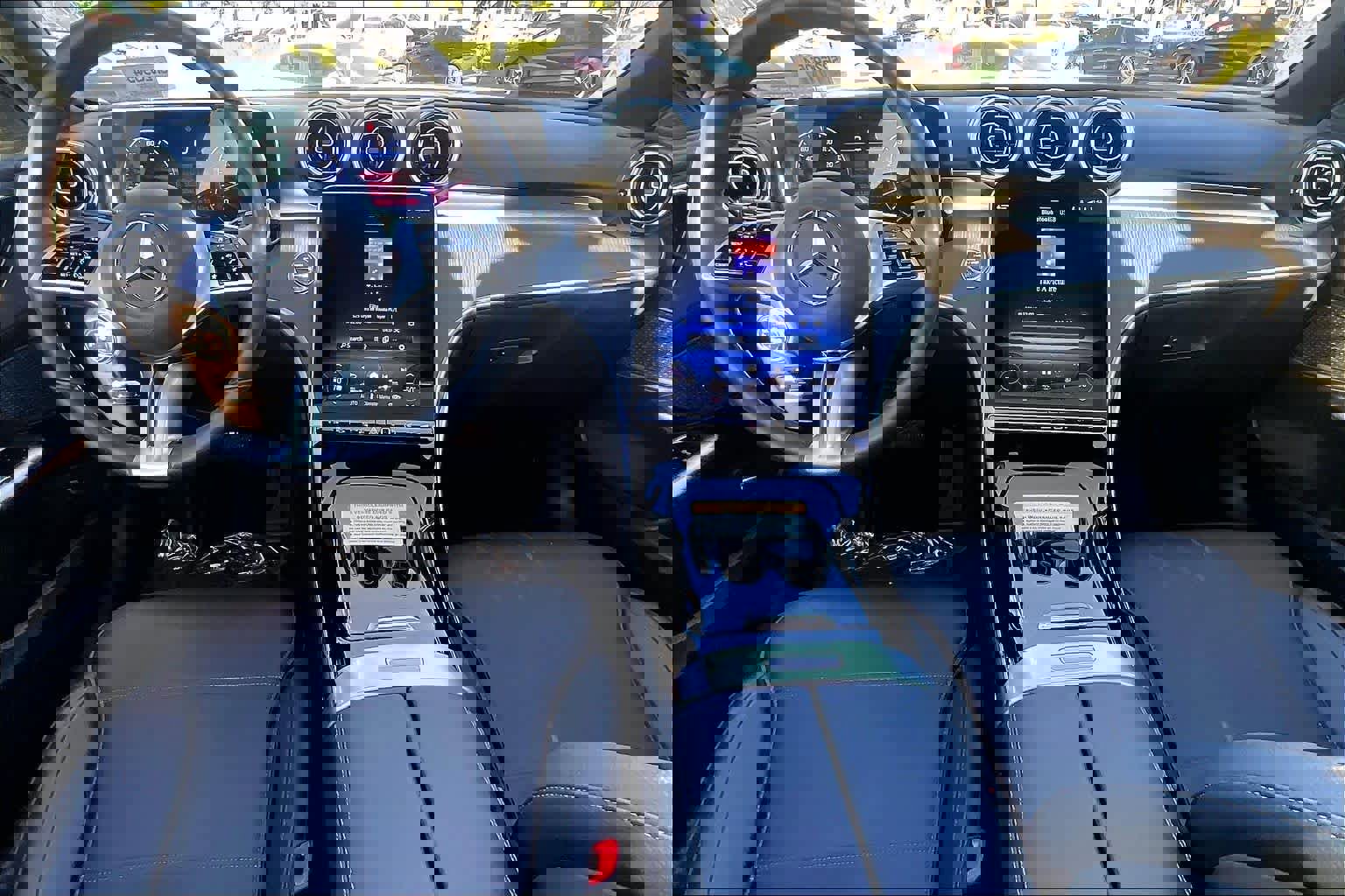 Used 2025 Mercedes-Benz C 300 Sedan image 15