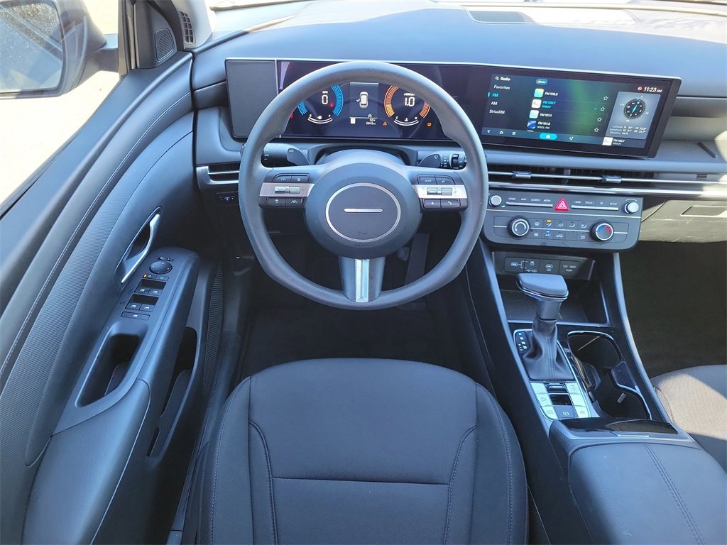 Used 2025 Hyundai Tucson SE image 13