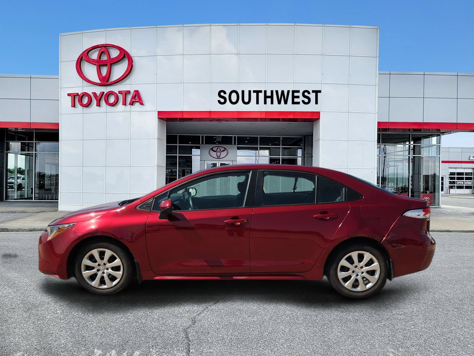 Used 2024 Toyota Corolla LE FWD image 3