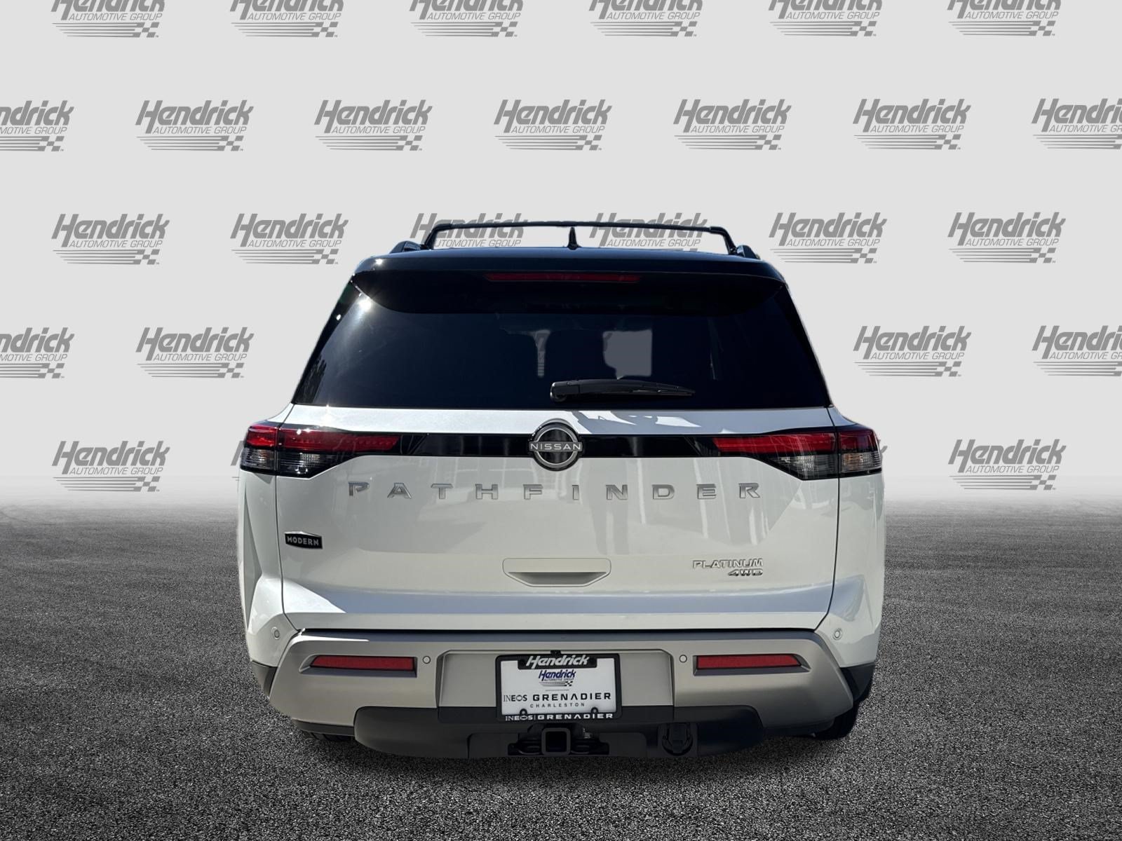 Used 2025 Nissan Pathfinder Platinum w/ Cargo Package AWD/4WD image 9