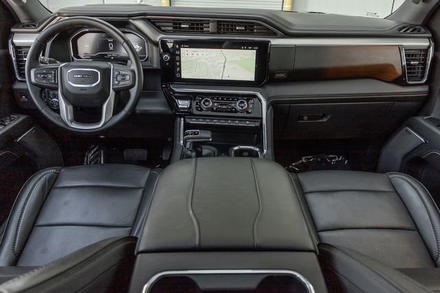 Used 2024 GMC Sierra 1500 Denali w/ Denali Reserve Package image 9