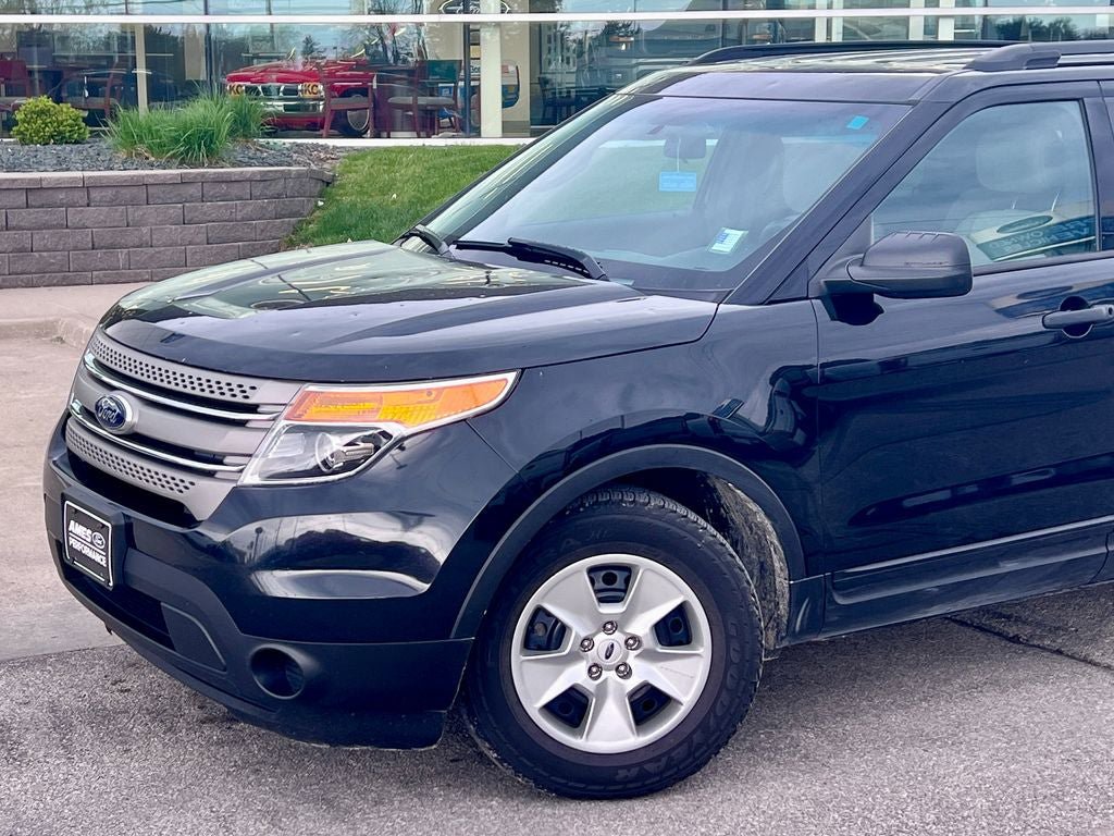 Used 2013 Ford Explorer FWD image 2