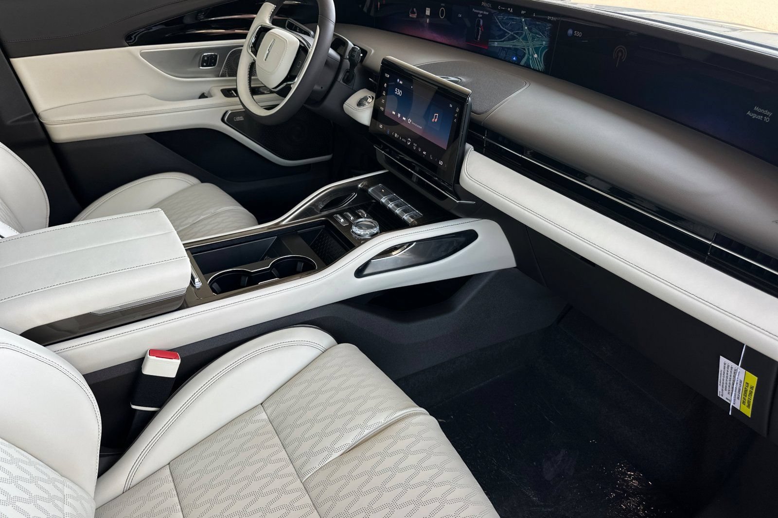 New 2026 Lincoln Nautilus Black Label w/ Jet Appearance Package AWD/4WD image 15
