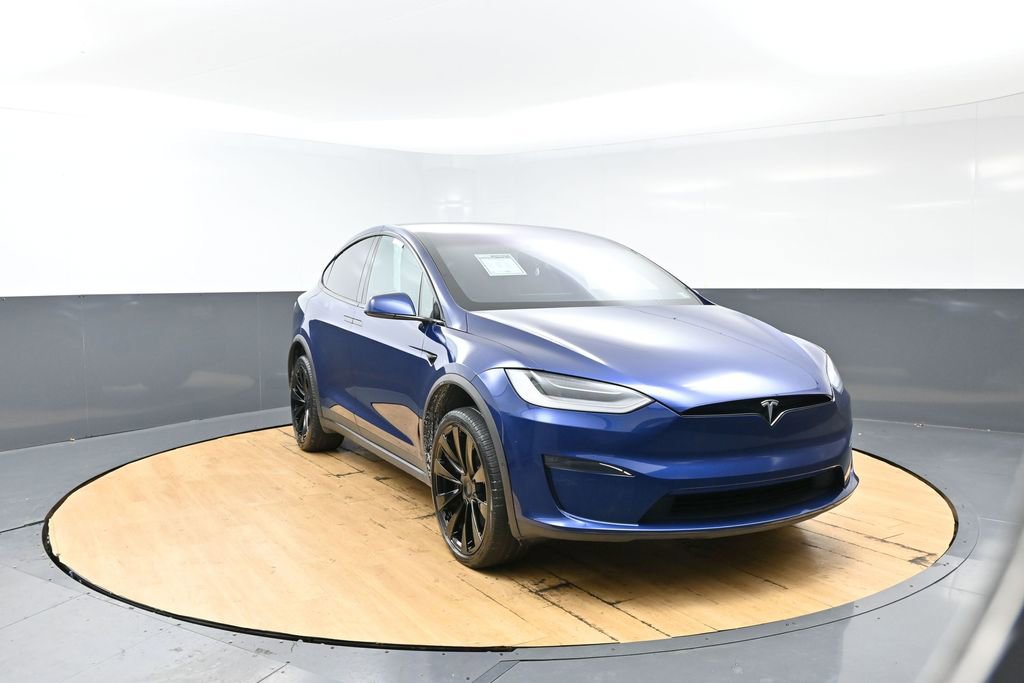 Used 2022 Tesla Model X image 3