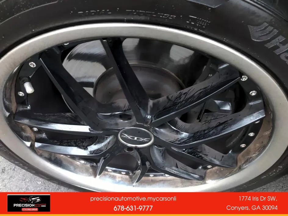 Used 2013 BMW 750i RWD image 11