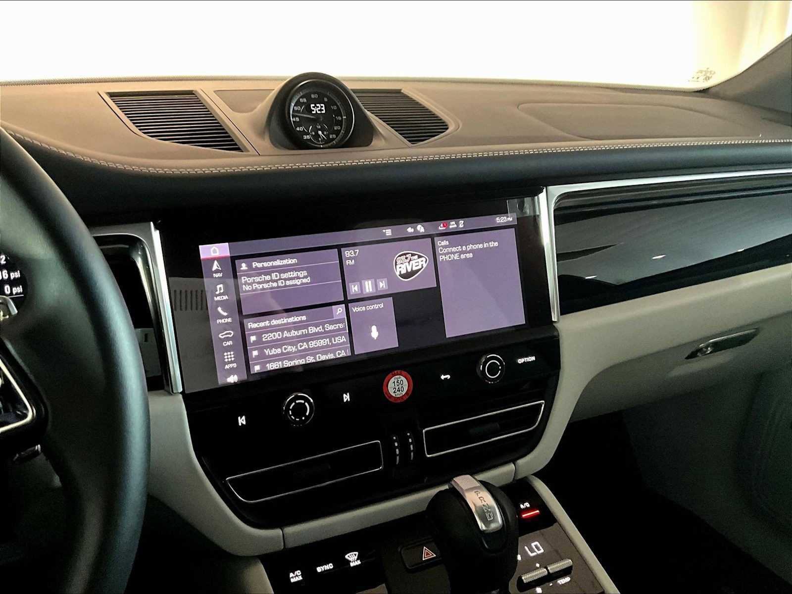 Used 2025 Porsche Macan S image 19