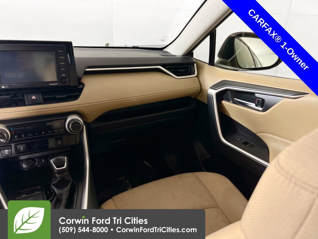 Used 2020 Toyota RAV4 XLE image 28