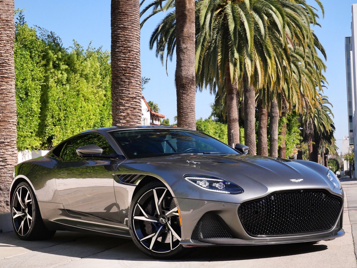 Used 2019 Aston Martin DBS Superleggera image 1