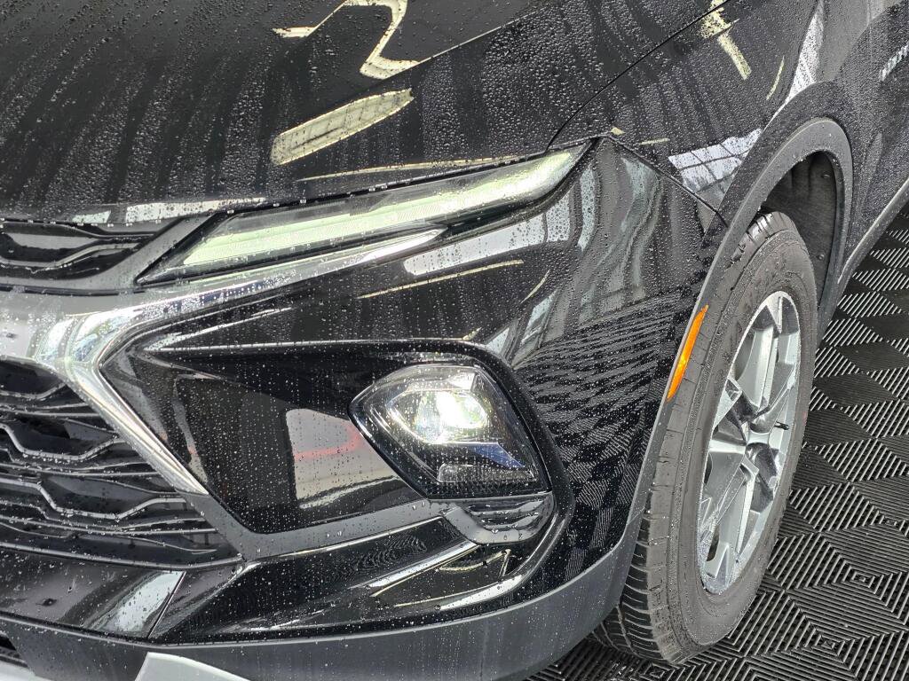 Used 2025 Chevrolet Blazer LT image 10