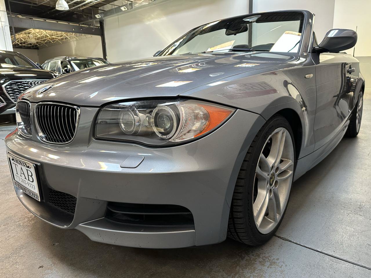 Used 2011 BMW 135i Convertible RWD image 6