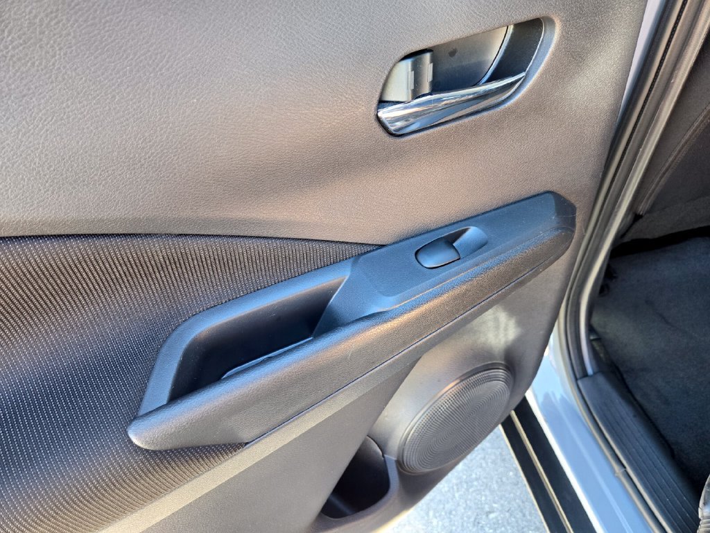 Used 2023 Nissan Kicks SV FWD image 18