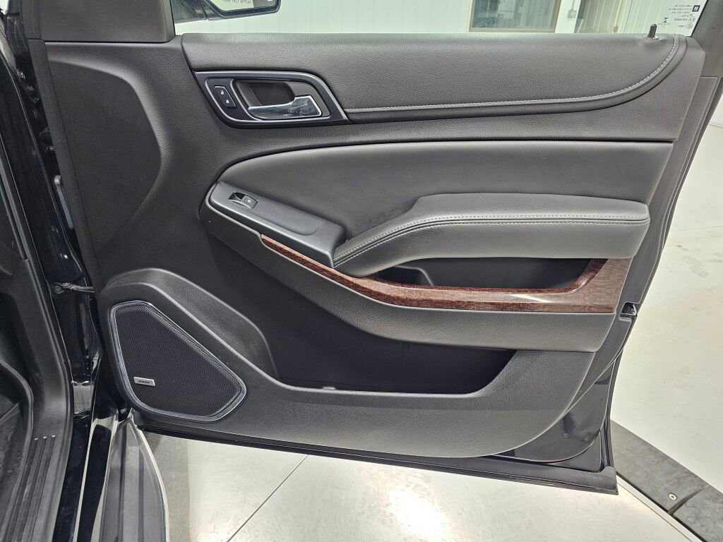 Used 2015 GMC Yukon SLE w/ HD Trailering Package image 38