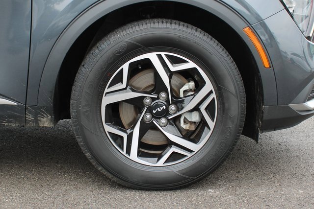 Used 2023 Kia Sportage LX image 40
