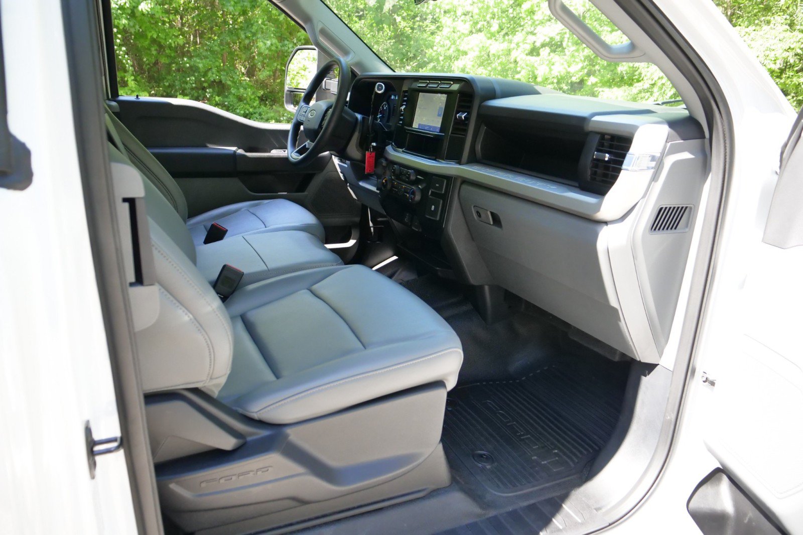 Used 2023 Ford F350 XL w/ XL Chrome Package AWD/4WD image 28