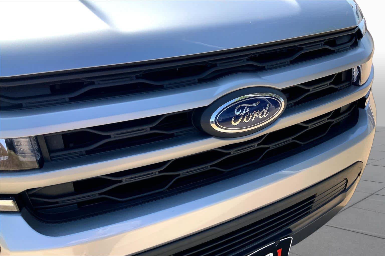 Used 2024 Ford Expedition XLT AWD/4WD image 36