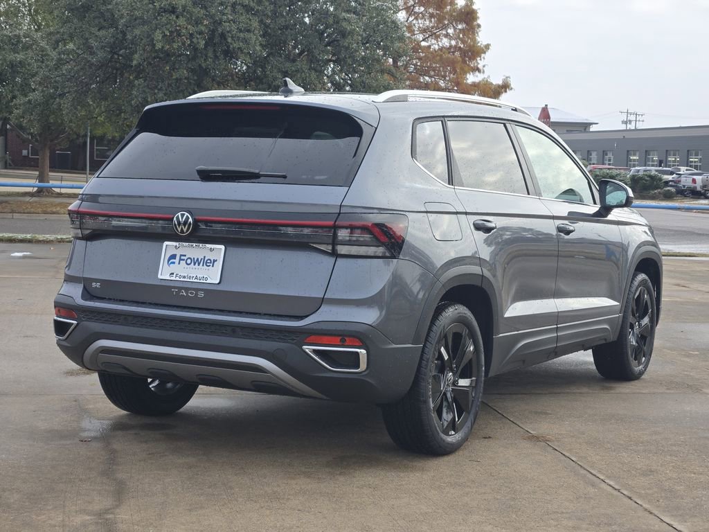 New 2026 Volkswagen Taos SE image 4