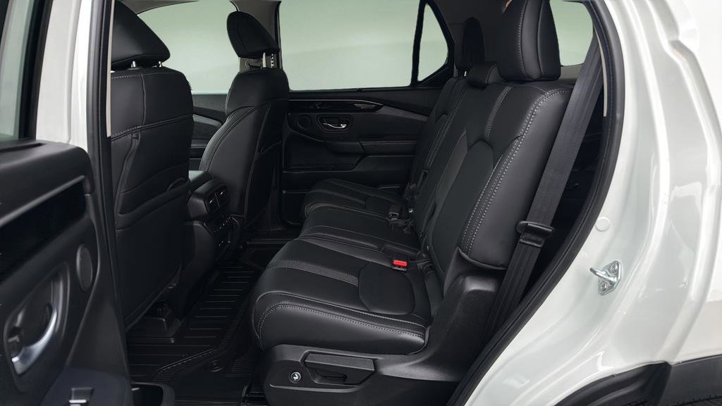 Used 2025 Honda Pilot EX-L image 14