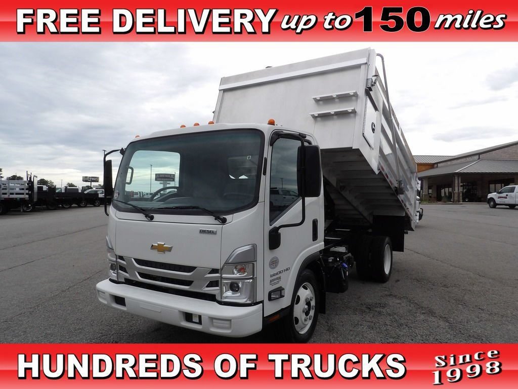 Used 2024 Chevrolet Low Cab Forward 5500HD RWD image 1