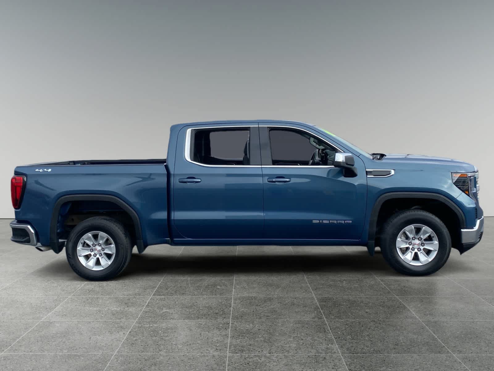 Used 2024 GMC Sierra 1500 SLE AWD/4WD image 6