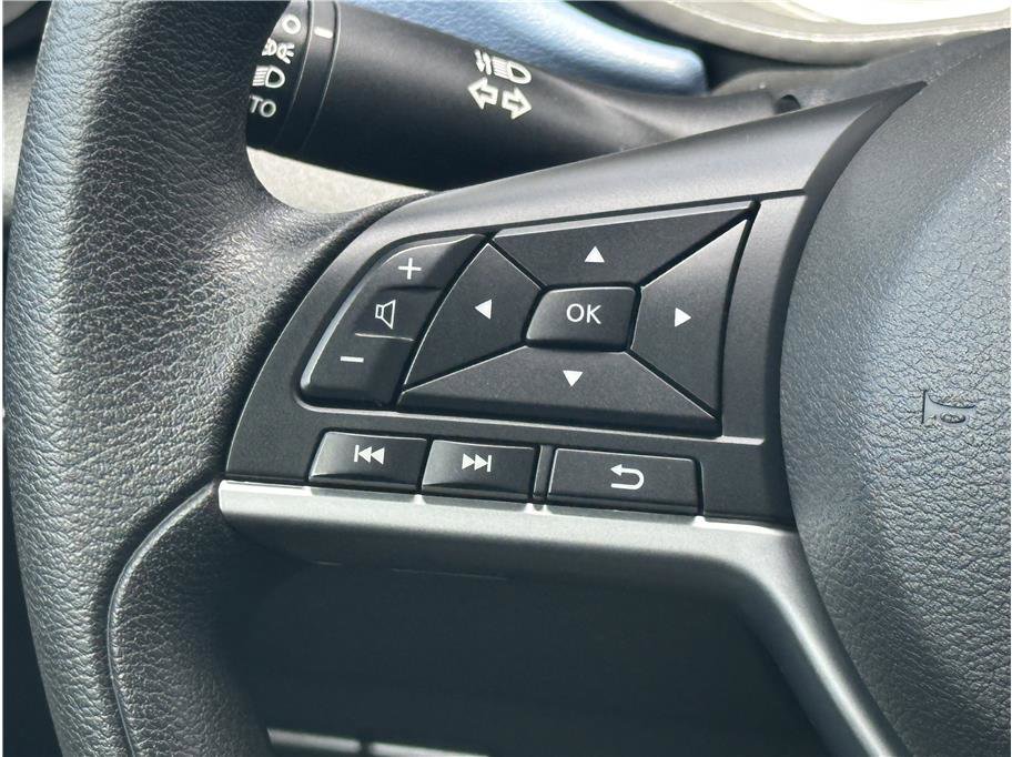 Used 2025 Nissan Versa SV w/ Trunk Package FWD image 20