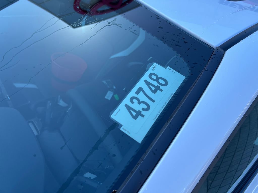 New 2026 Toyota Camry Hybrid AWD/4WD image 30