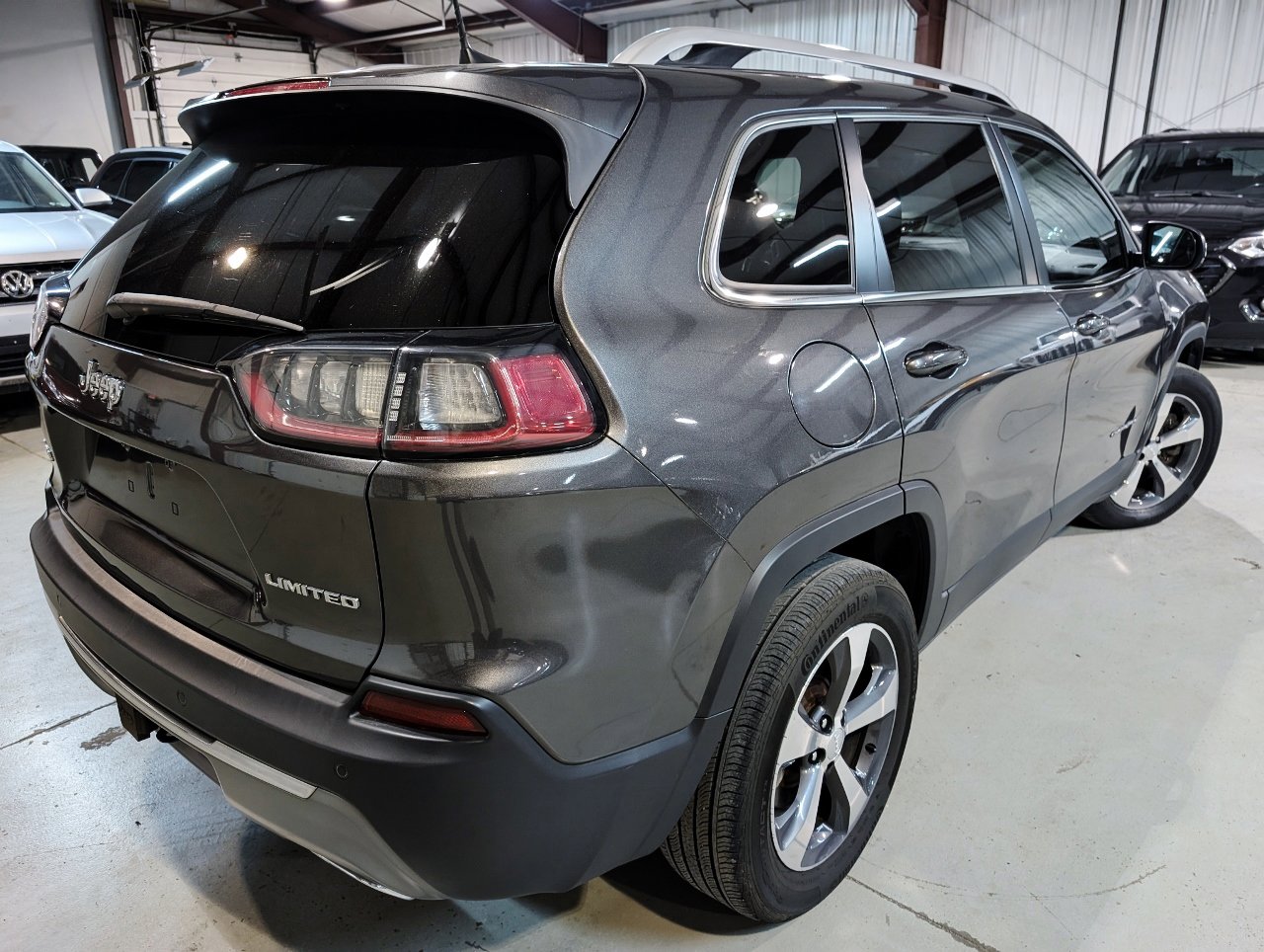 Used 2019 Jeep Cherokee Limited w/ Trailer Tow Group image 6