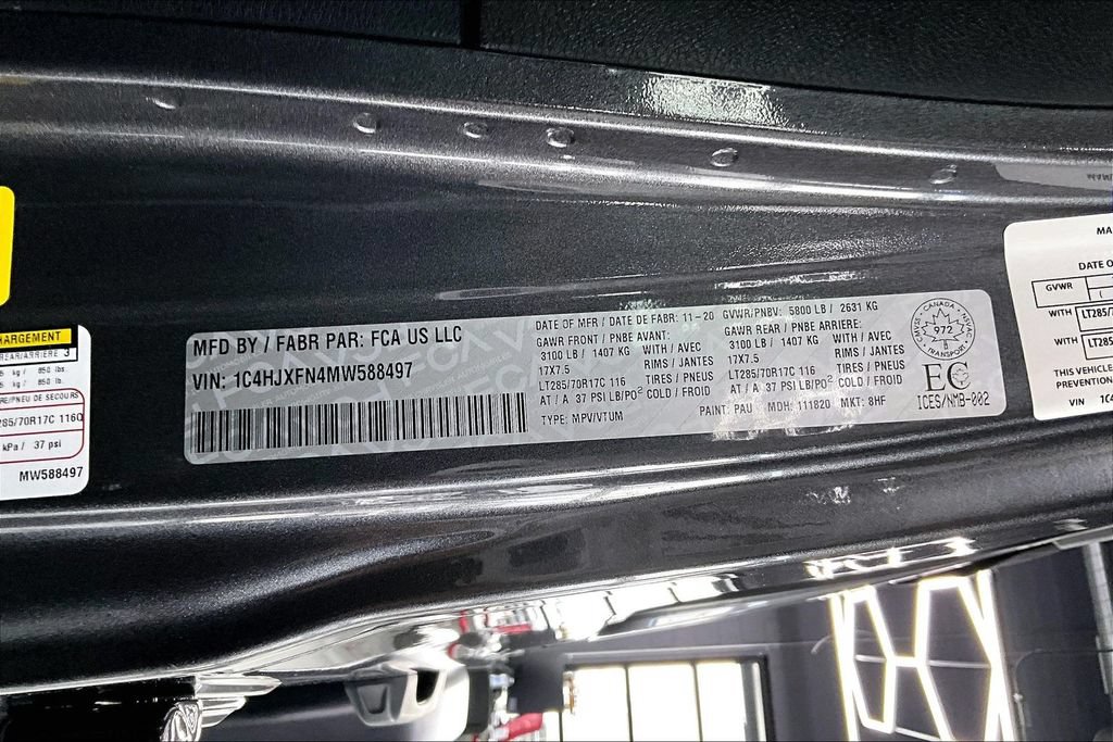 Used 2021 Jeep Wrangler Unlimited Rubicon w/ LED Lighting Group AWD/4WD image 19