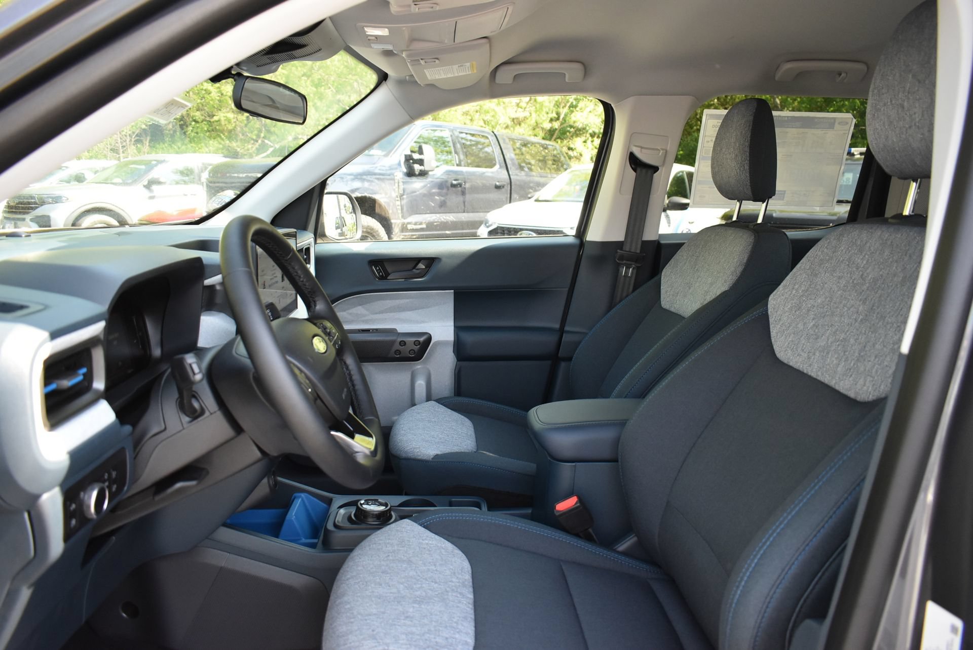 New 2026 Ford Maverick XLT w/ XLT Luxury Package FWD image 16