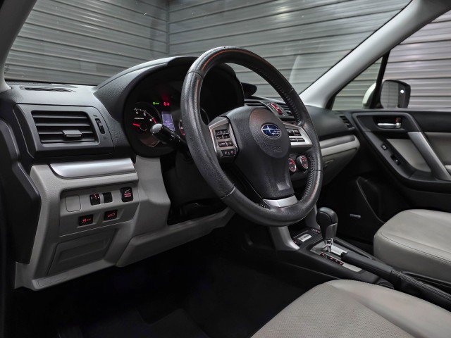 Used 2015 Subaru Forester 2.5i Limited AWD/4WD image 10