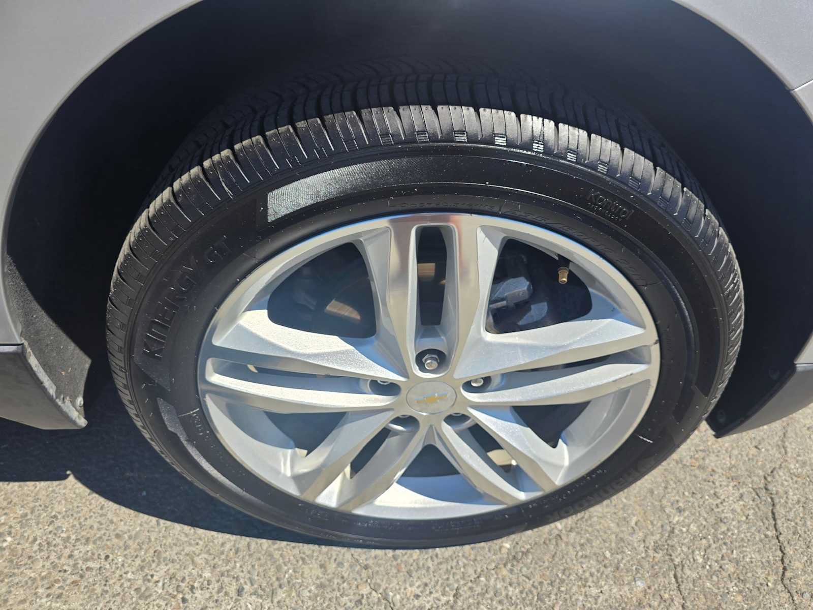 Used 2018 Chevrolet Equinox Premier AWD/4WD image 9