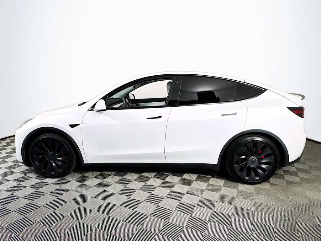 Used 2022 Tesla Model Y Performance image 4