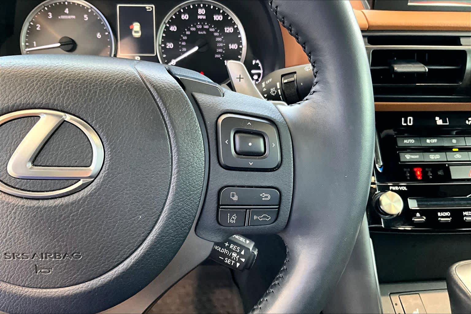 Used 2024 Lexus IS 350 F Sport RWD image 17