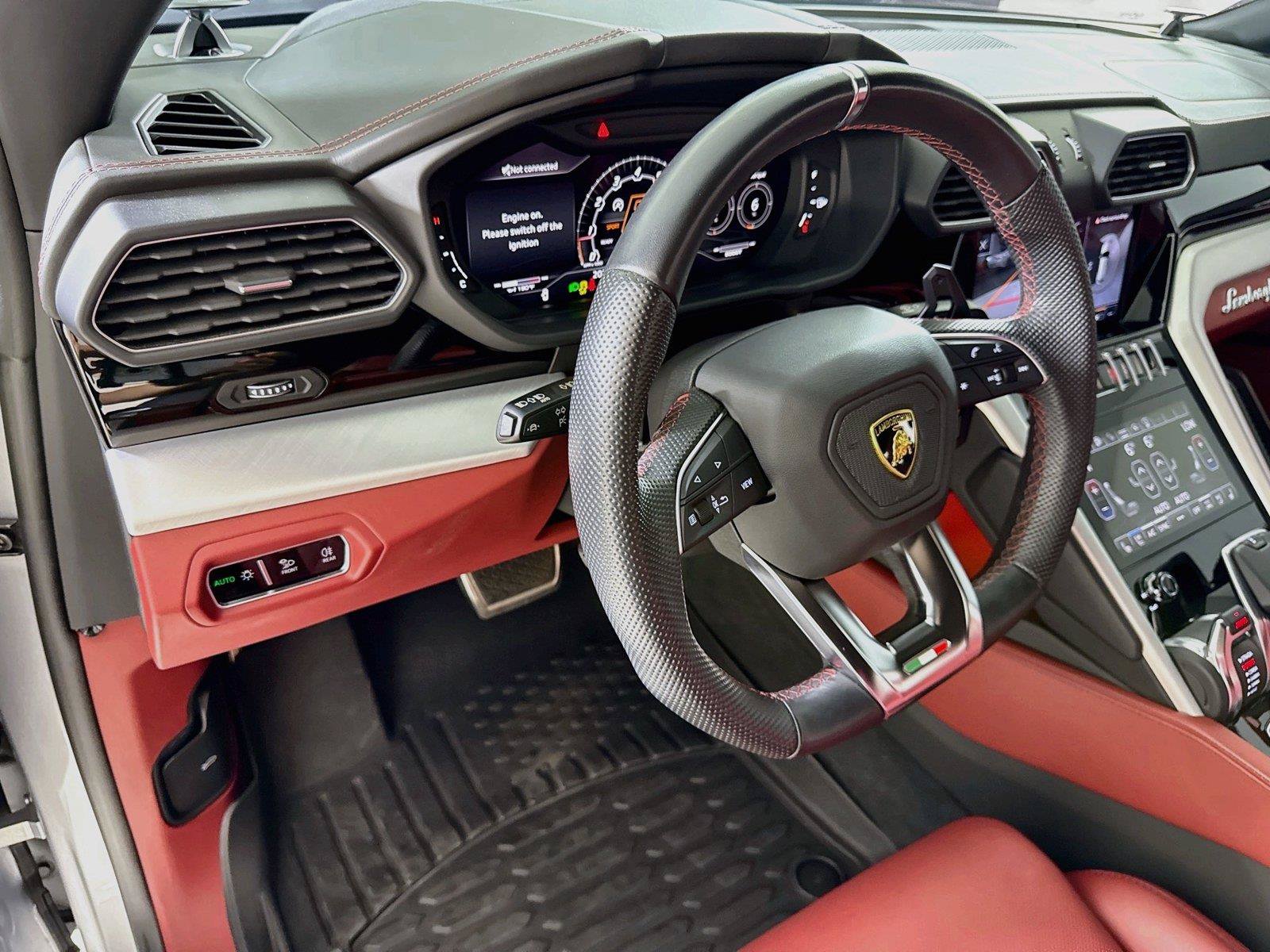 Used 2022 Lamborghini Urus AWD/4WD image 19