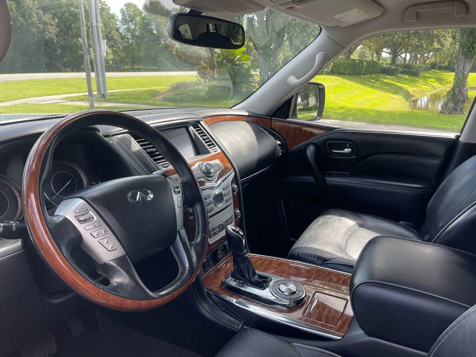 Used 2019 INFINITI QX80 Luxe image 8