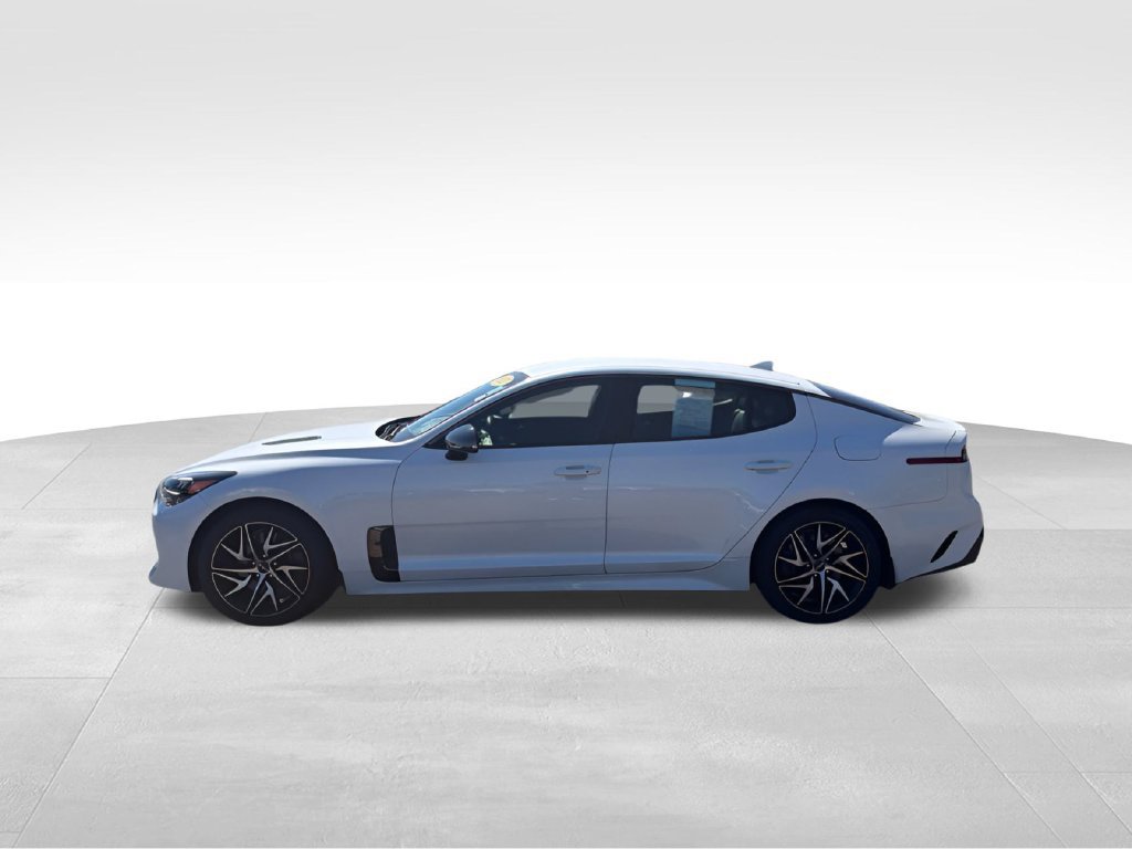 Used 2022 Kia Stinger GT-Line RWD image 3