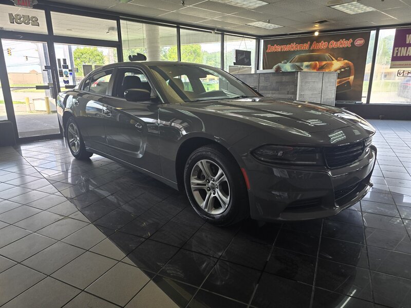 Used 2023 Dodge Charger SXT RWD image 3