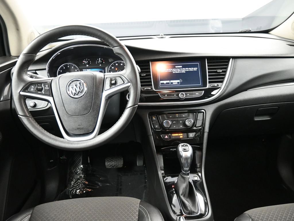 Used 2021 Buick Encore Preferred w/ Safety Package II image 20