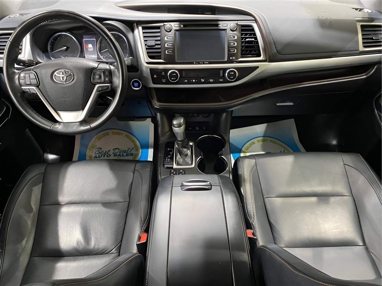 Used 2018 Toyota Highlander XLE AWD/4WD image 21