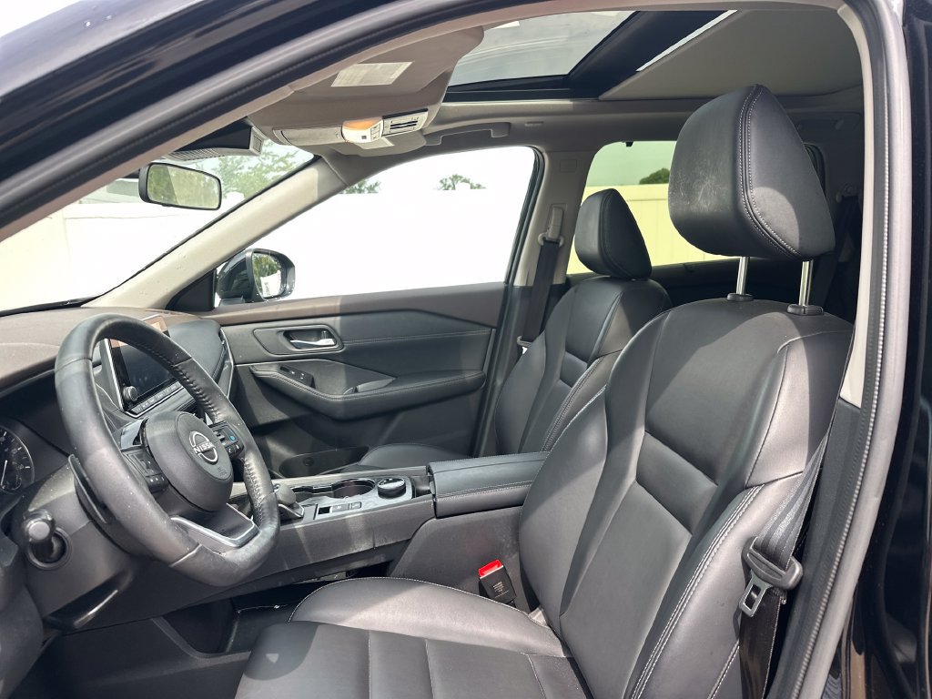 Certified 2023 Nissan Rogue SV w/ SV Premium B Package AWD/4WD image 40