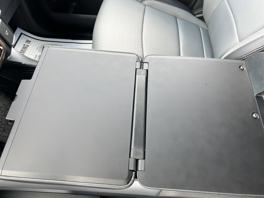 New 2025 Ford F150 Lightning Lariat image 21