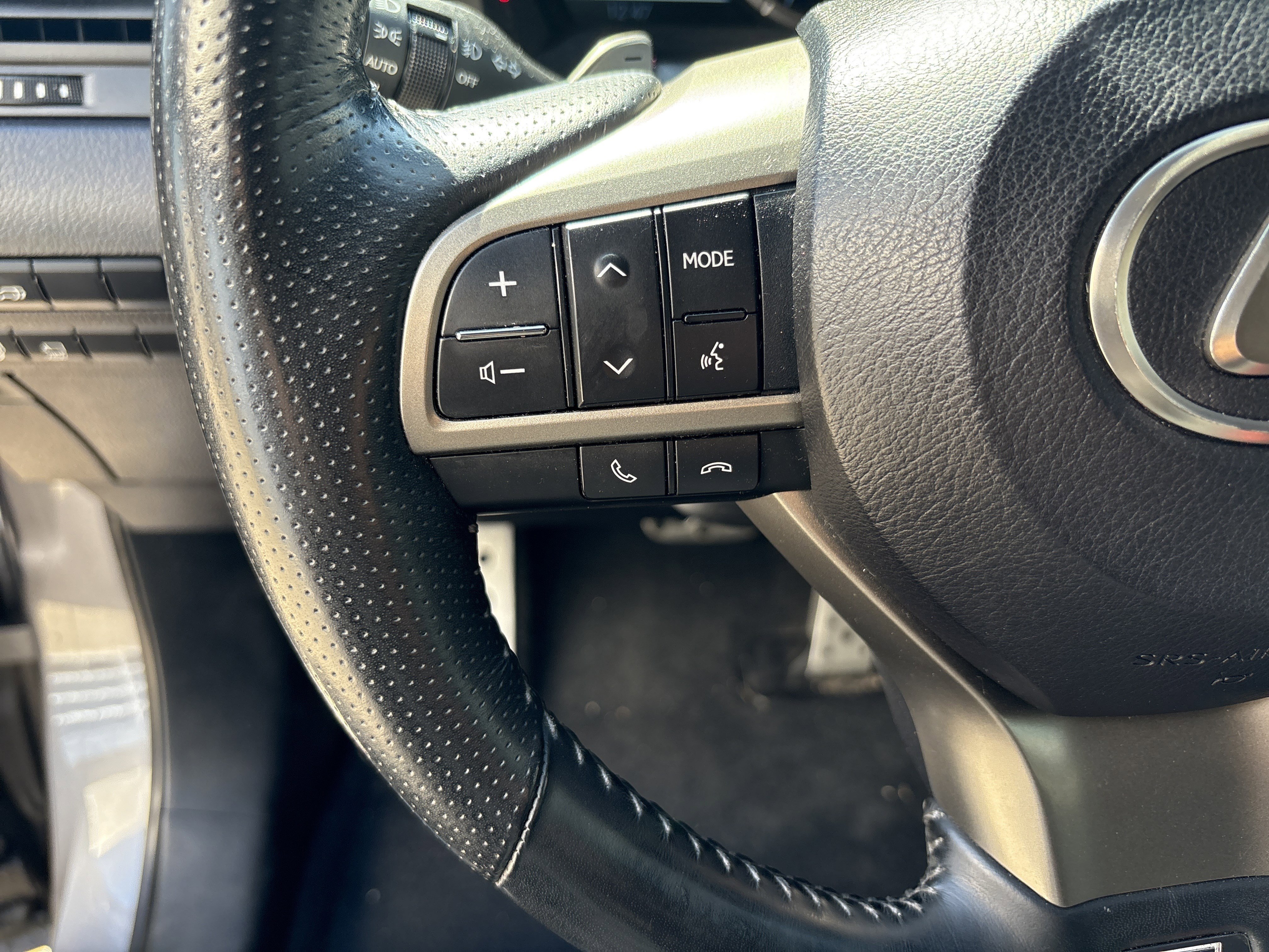 Certified 2022 Lexus RX 350 F Sport w/ Accessory Package image 19