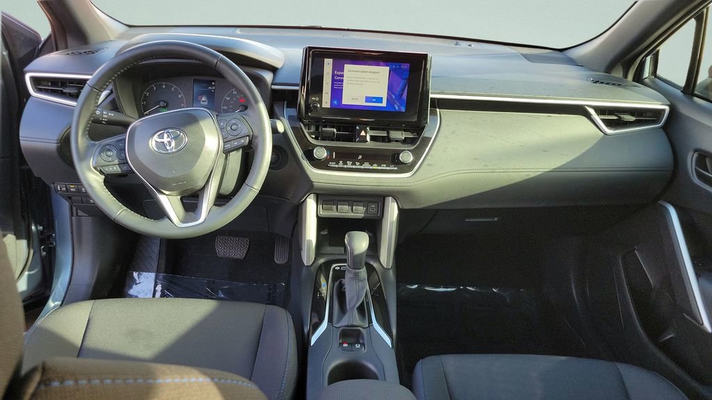 Used 2024 Toyota Corolla Cross SE image 14
