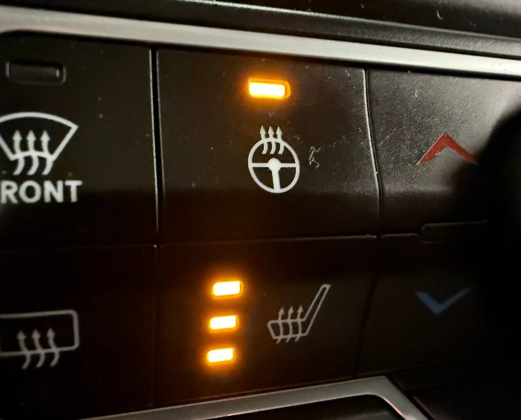 Used 2021 Jeep Gladiator Willys image 29