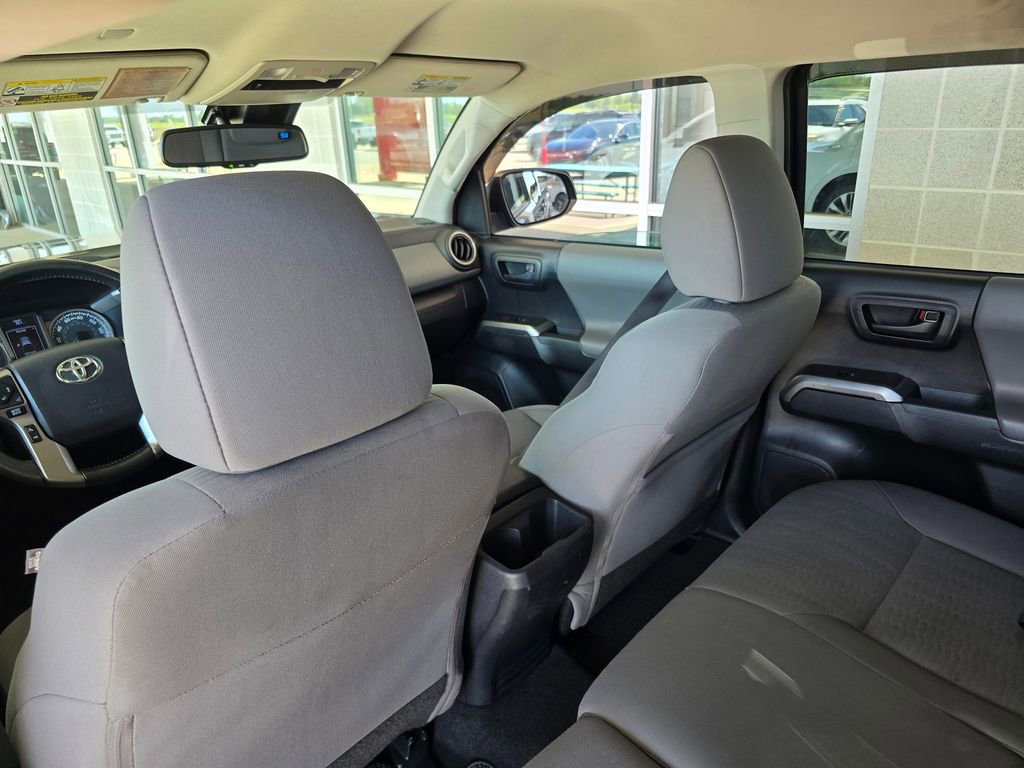 Used 2019 Toyota Tacoma SR5 AWD/4WD image 18