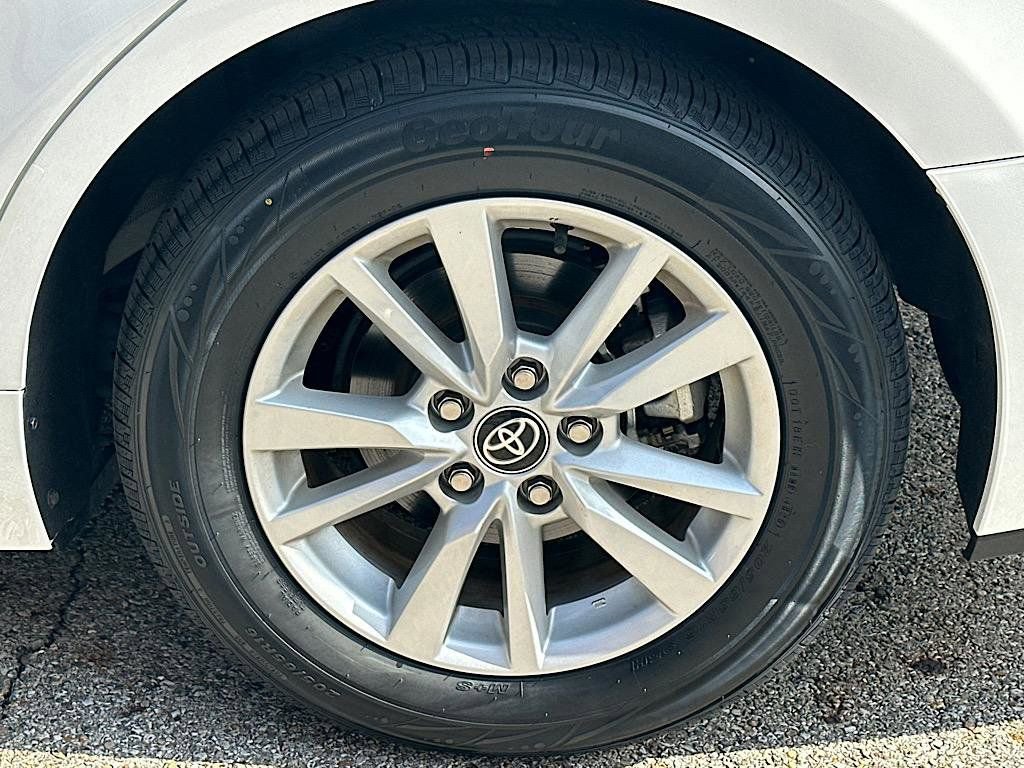Certified 2025 Toyota Camry LE image 32