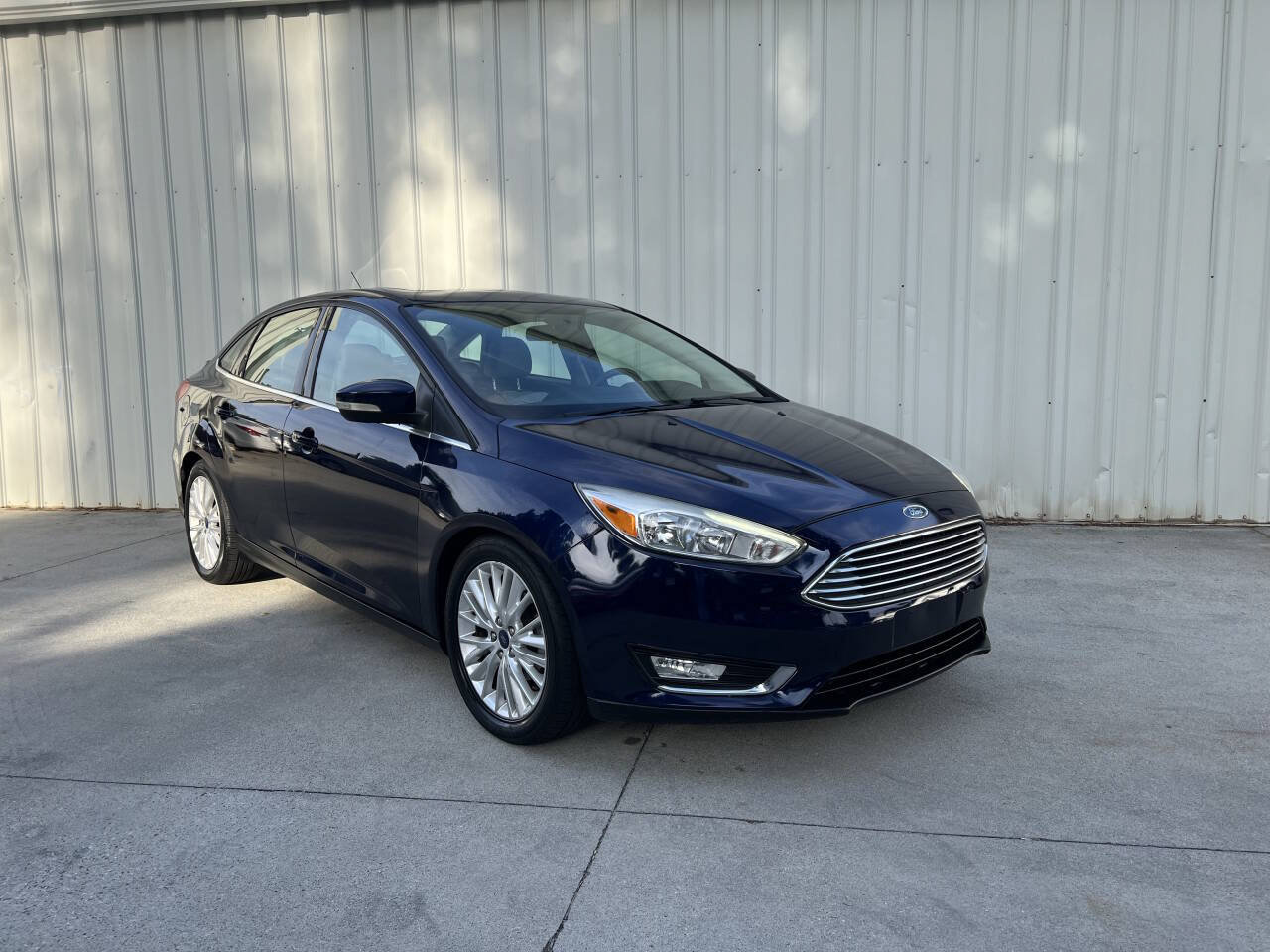 Used 2017 Ford Focus Titanium FWD image 2