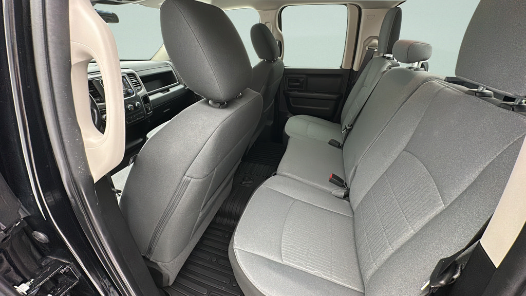 Used 2021 RAM 1500 Express AWD/4WD image 11